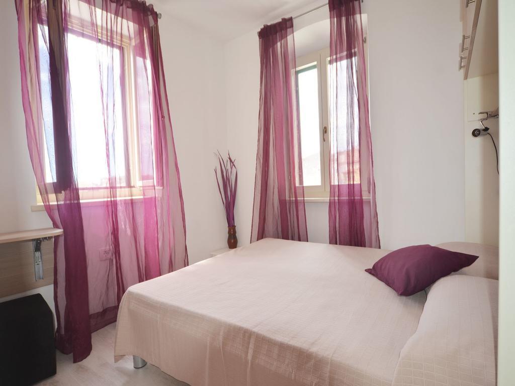 Apartment Riva Rovinj Chambre photo